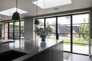 08 Interior